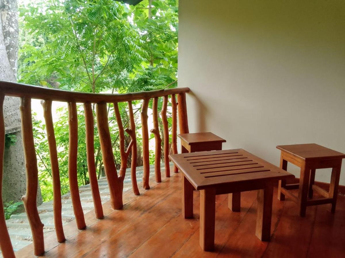 Thought Blooming Hotel Udawalawe Bagian luar foto