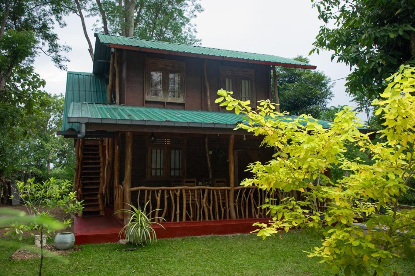 Thought Blooming Hotel Udawalawe Bagian luar foto